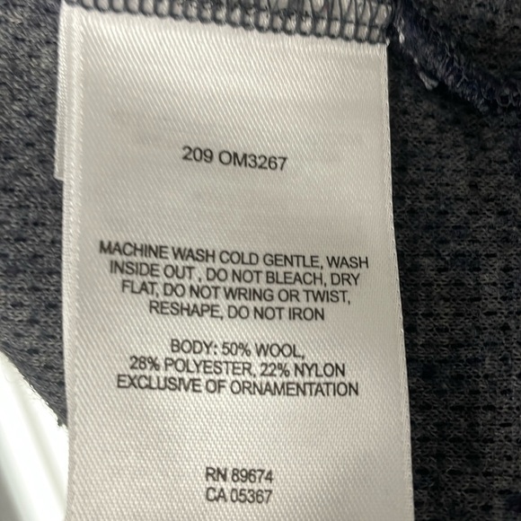 Mountain Hardwear Men's Dark Blue 1/2 Zip-Up Pullover Fleece Size Large Warm - Picture 8 of 8